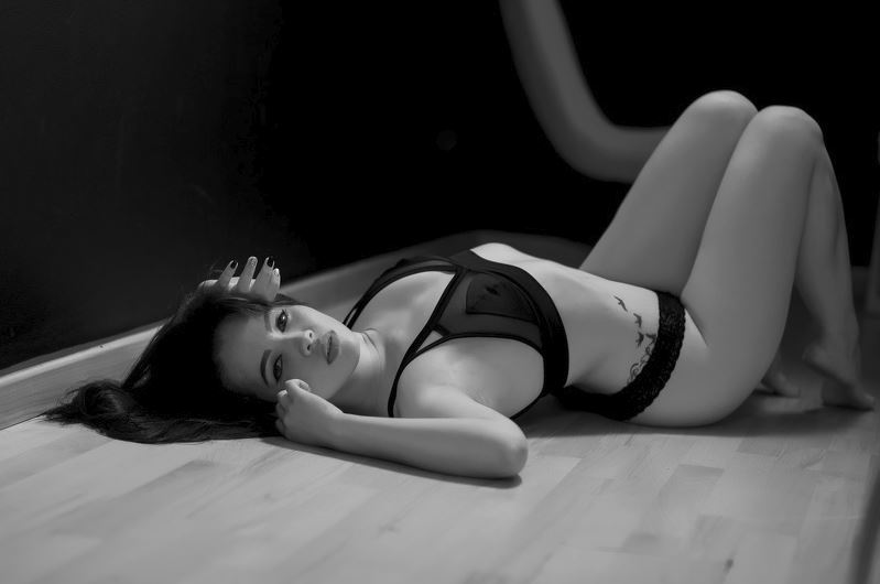 Long Black Haired Spanish Cam Model KaryStone